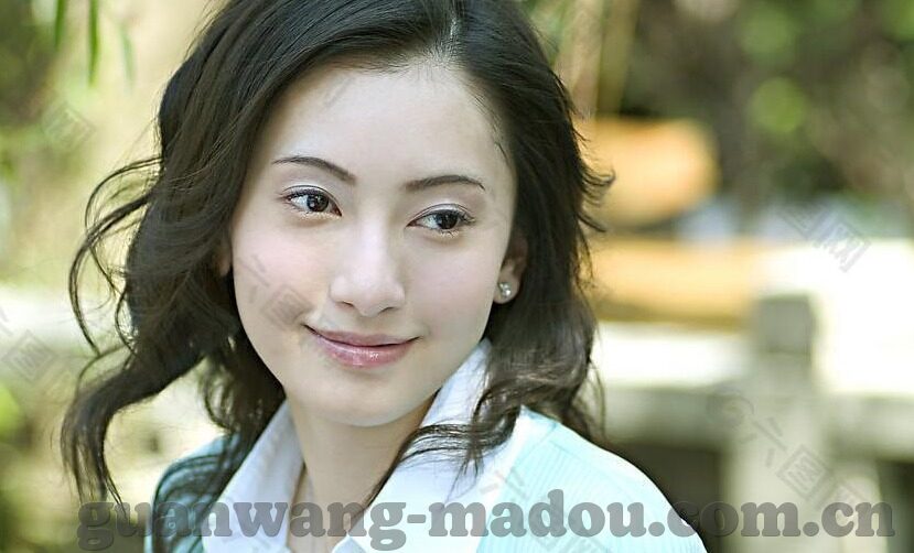 人妻av一区二区-人妻角色的多维度探索，从一区到二区的情感与文化交织